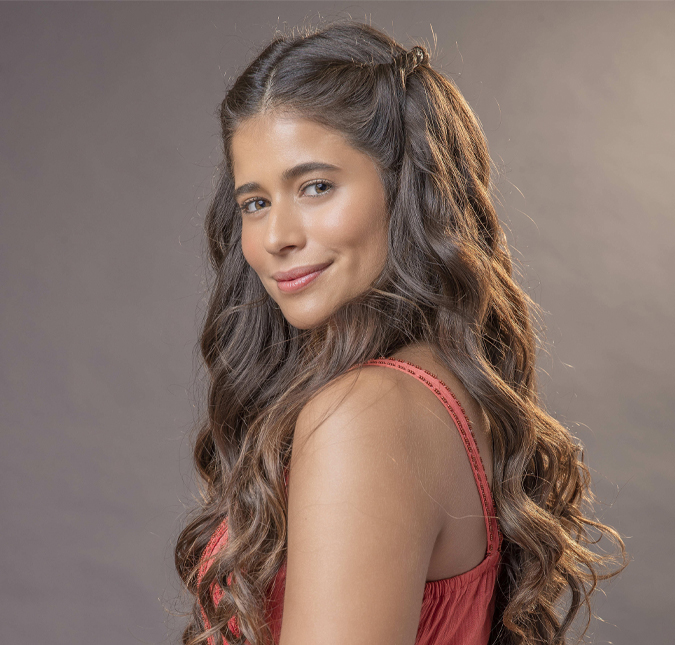 Isadora Cruz fala sobre <i>Mar do Sertão</i>, sua primeira novela como protagonista: - <i>Transformadora para minha vida</i>