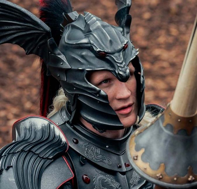 E a HBO MAX está apostando muito nesta série, viu! O estúdio investiu cerca de 20 milhões de dólares, mais de 100 milhões de reais, em CADA episódio da temporada. O valor é tão alto que chegou perto de outras grandes produções de streamings concorrentes, como Stranger Things, da Netflix. E a HBO MAX está apostando muito nesta série, viu! O estúdio investiu cerca de 20 milhões de dólares, mais de 100 milhões de reais, em CADA episódio da temporada. O valor é tão alto que chegou perto de outras grandes produções de streamings concorrentes, como Stranger Things, da Netflix.