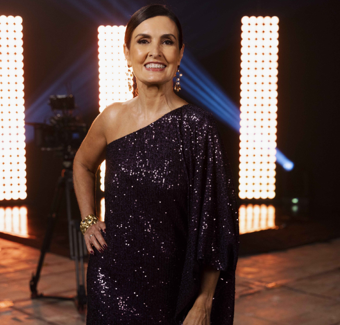 Fátima Bernardes posa com o filho e mostra boa relação com William Bonner