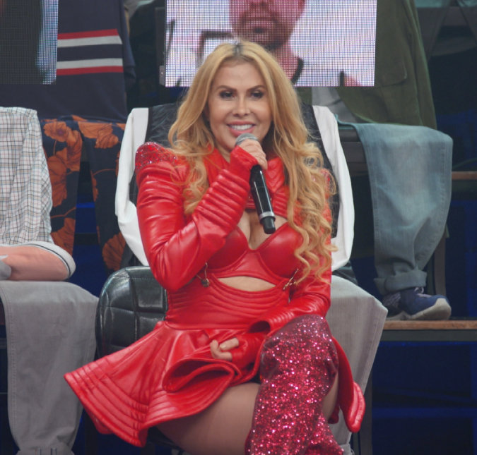Joelma conta que sofre com sequelas de Covid-19: <i>Não é só o rosto, o corpo todo que incha</i>