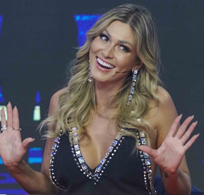 Lívia Andrade recebe proposta para continuar na <i>Globo</i> em 2023, diz colunista