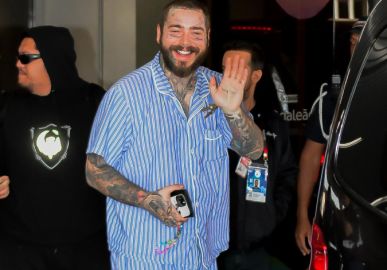 Post Malone desembarca no Rio de Janeiro e atende os fãs