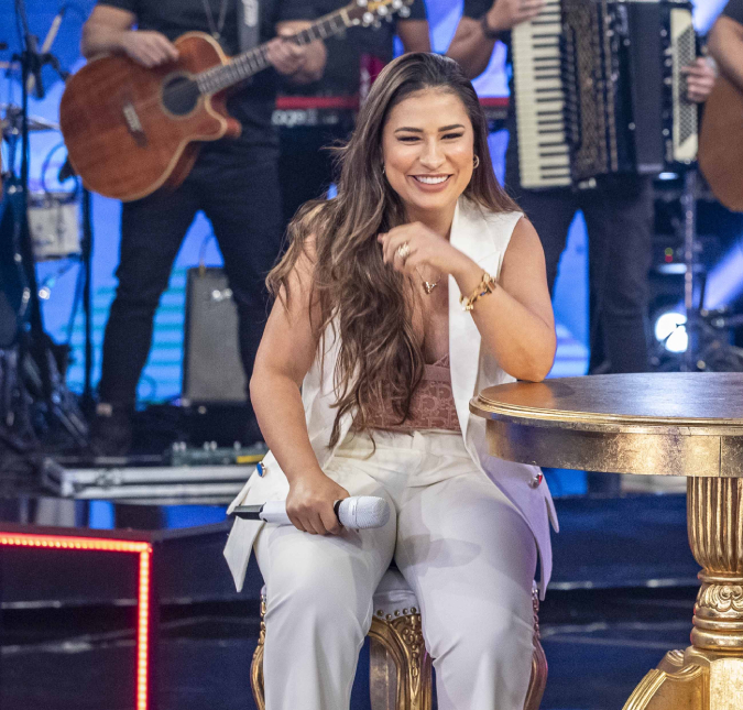 Simone Mendes revela desejo de cantar no <i>Rock In Rio</i>