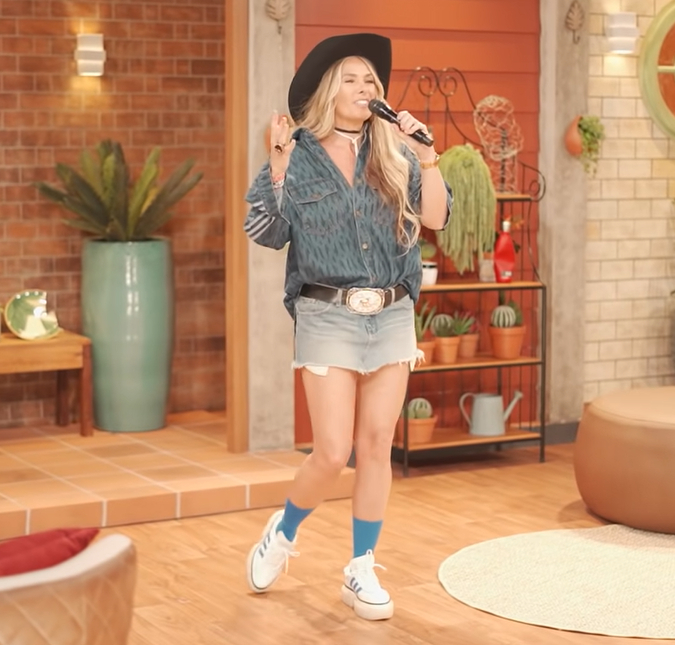 Adriane Galisteu revela novo bicho e possível participante de <I>A Fazenda</i>