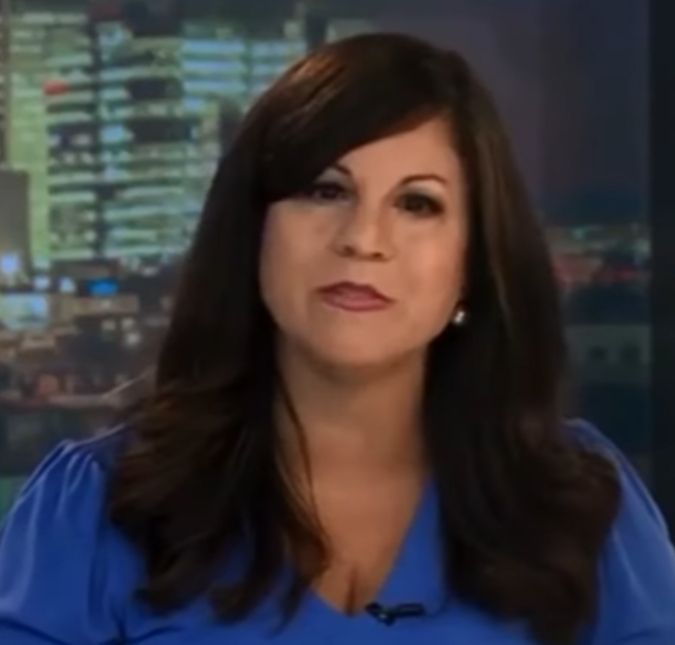 Âncora tem sintomas de derrame ao vivo e assusta telespectadores, entenda Julie Chin começou a passar mal durante a apresentação de um telejornal em Oklahoma, nos Estados Unidos