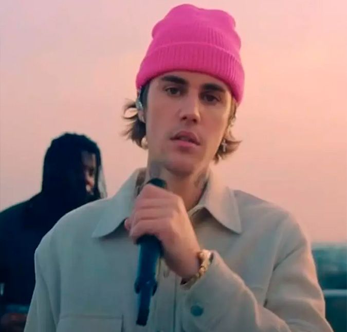 O cantor cancelou a passagem da turnê pela América Latina para cuidar da saúde