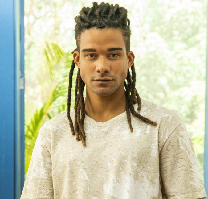 Marcelo de <I>Pantanal</i> é visto de mãos dadas com outro rapaz durante o <I>Rock in Rio</i>