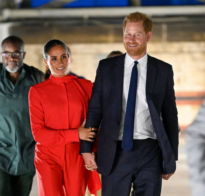 Príncipe Harry vai à Escócia ver a rainha sem Meghan Markle, que permanece em Londres
