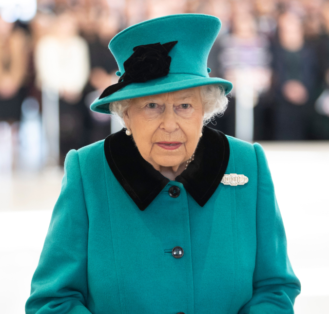 Emissora <I>BBC</i> troca fundo das redes sociais e aumenta rumor da morte de Rainha Elizabeth II