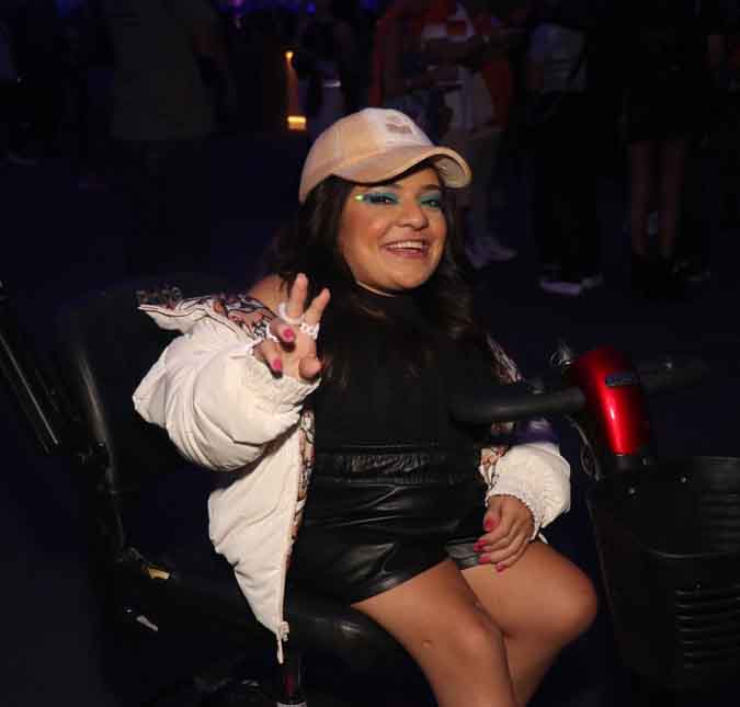 Pequena Lô revela que foi destratada pela modelo Ellen Jabour, no <i>Rock in Rio</i>