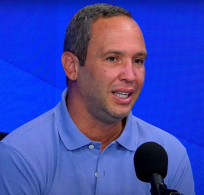 Banco manda leiloar apartamento duplex de Caio Ribeiro por dívida de dois milhões de reais, diz colunista O comentarista esportivo da TV Globo teria dado o imóvel em alienação fiduciária