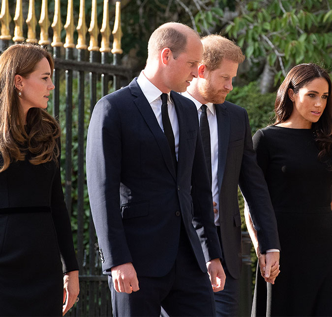 Kate Middleton e Príncipe William só interagem com cunhados por protocolo, diz <I>site</i>