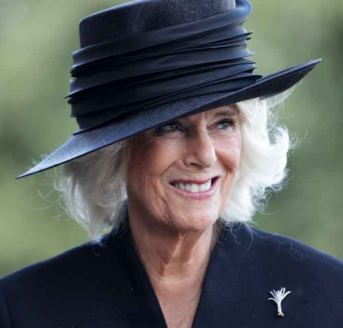 Camilla Parker presta homenagem televisionada para rainha Elizabeth II