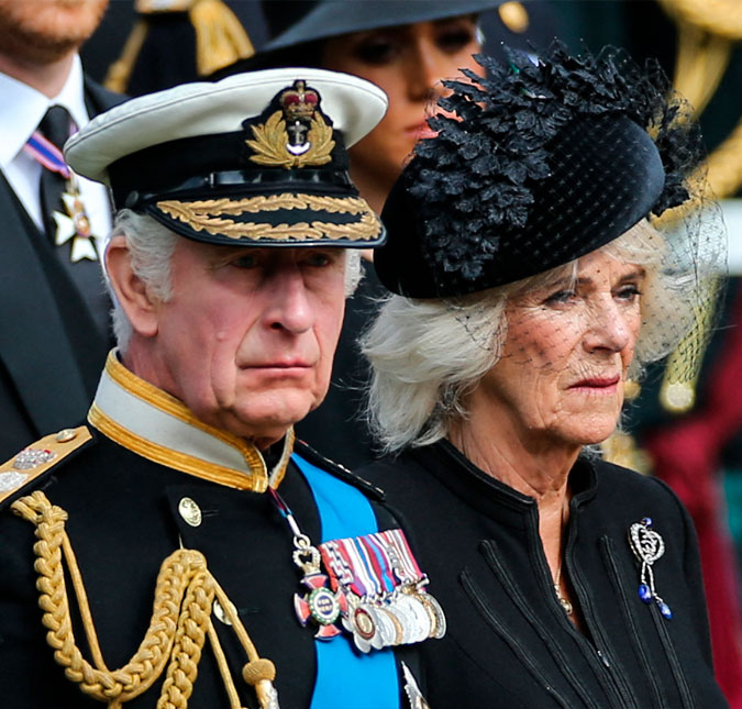 Coroação de Rei Charles III pode estar em risco por conta de relacionamento polêmico com Camilla Parker Bowles