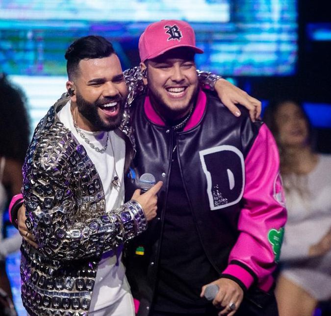 John Amplificado participa do primeiro DVD de Júnior Pinheiro e fala sobre <i>feat</i> com Maiara e Maraisa: - <i>Parceria muito massa</i>