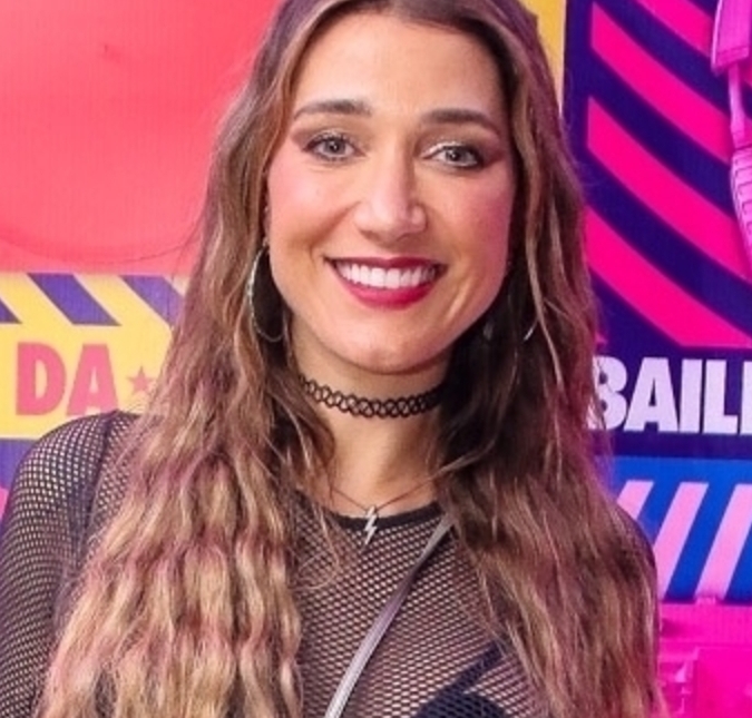 Grávida, Gabriela Pugliesi faz ensaio em meio à natureza: <i>Habituando meu bebê</i>; veja o clique!