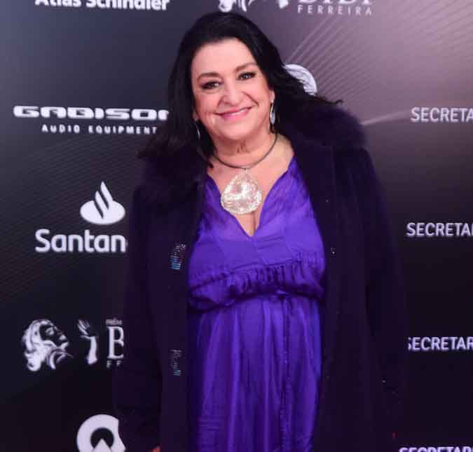 Grace Gianoukas fala sobre sus 40 anos de carreira no teatro: <i>Eu sou aquela que fiz tudo errado e no final deu tudo certo</i>
