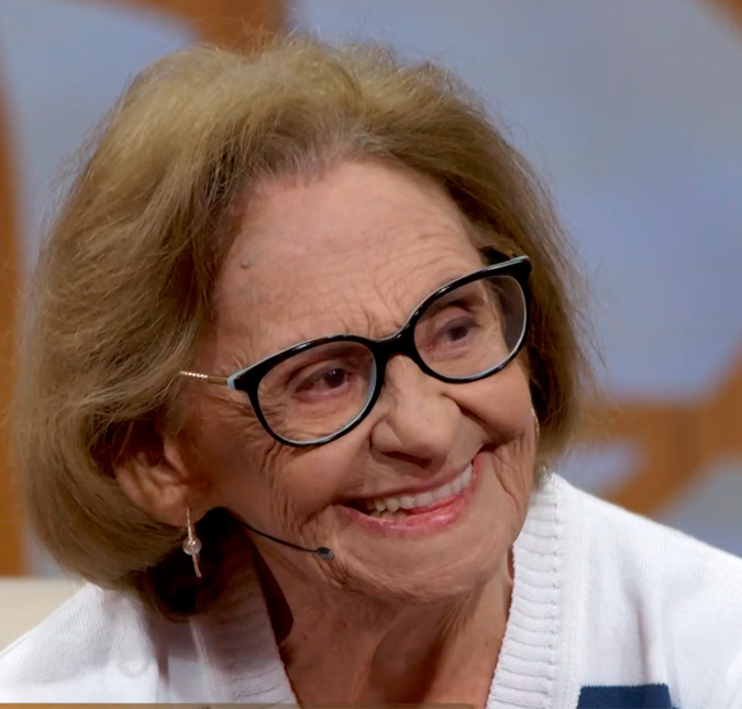 Aos 95 anos de idade, Laura Cardoso é puro carisma e faz Patrícia Poeta chorar ao vivo