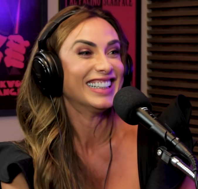 Nicole Bahls dá detalhes sobre relações íntimas