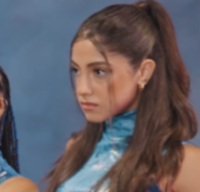 E não para por aí! Nour Ardakani, do Líbano, revelou que considera Any Gabrielly uma irmã: Any, desejamos o melhor para você! Boa sorte em sua nova jornada. Sentirei sua falta quando você deixar, mas sei que você vai arrasar. O futuro será brilhante. Eu te amo minha irmã.