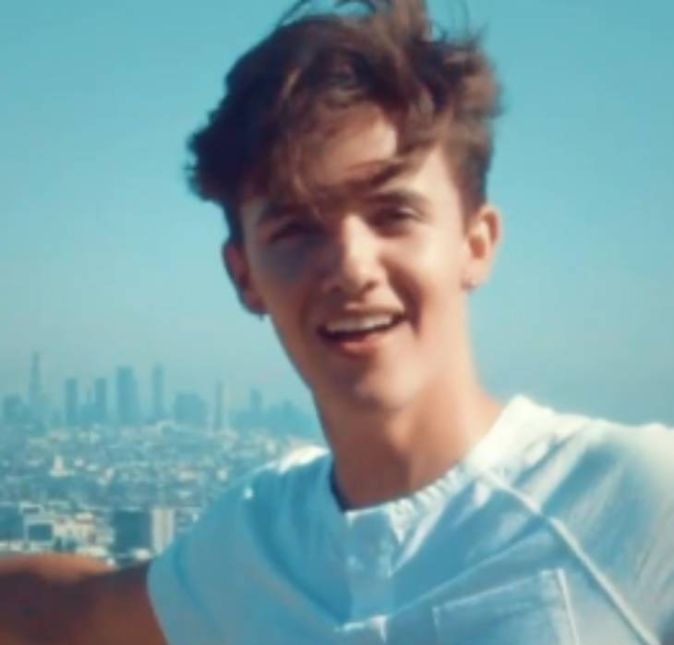 Noah Urrea, dos Estados Unidos, foi na onda de Sina e também deixou bem claro que está muito orgulho da decisão da amiga. Muito orgulhoso de você, Any