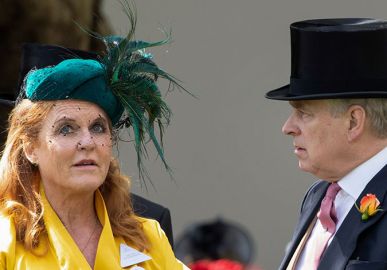 Rei Charles III impõe condição para que Príncipe Andrew case novamente com ex-esposa