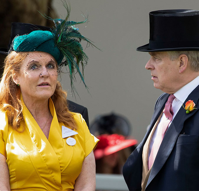Príncipe Andrew e Sarah Ferguson temem ser despejados de palácio com 31 quartos pelo Rei Charles III, diz jornal