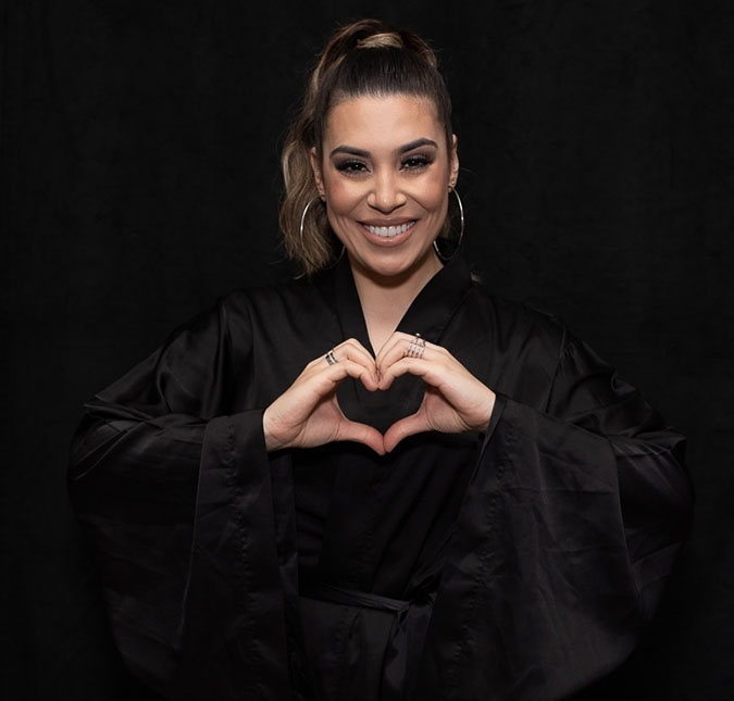 Naiara Azevedo comenta sobre ganhar pé de alface de fã após <i>show</i>