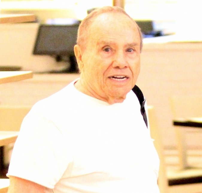 Com Covid-19, Stênio Garcia agradece orações e desabafa: <i>Esse vírus é terrível</i>