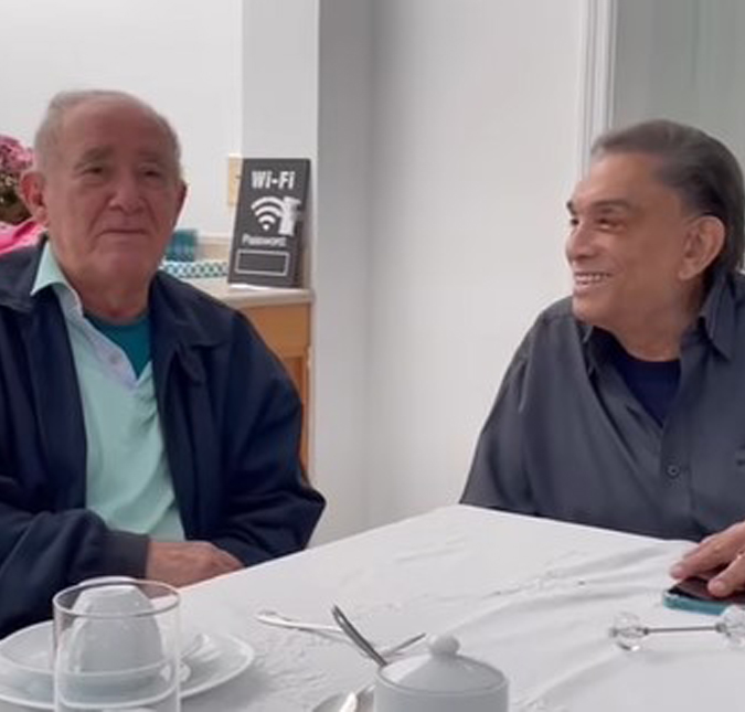 Renato Aragão e Dedé Santana se reencontram, fazem suspense de novo trabalho e agitam os fãs