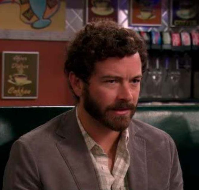Danny Masterson, conhecido como o Hyde de That 70's Show, foi acusado de estupro por quatro mulheres diferentes, com todos os casos tendo acontecido no começo dos anos 2000. Uma acusação de 2004, segundo o TMZ, estava sendo investigada em 2016 e 2017 pela polícia de Los Angeles. Diante dos fatos, a Netflix tomou a decisão de demitir o ator, avisando que ele terminou suas gravações de The Ranch, e que seu personagem seria excluído da série. Ao Huffington Post, Danny negou as acusações, e se disse desapontado com a decisão do serviço de streaming. Danny Masterson, conhecido como o Hyde de That 70's Show, foi acusado de estupro por quatro mulheres diferentes, com todos os casos tendo acontecido no começo dos anos 2000. Uma acusação de 2004, segundo o TMZ, estava sendo investigada em 2016 e 2017 pela polícia de Los Angeles. Diante dos fatos, a Netflix tomou a decisão de demitir o ator, avisando que ele terminou suas gravações de The Ranch, e que seu personagem seria excluído da série. Ao Huffington Post, Danny negou as acusações, e se disse desapontado com a decisão do serviço de streaming.