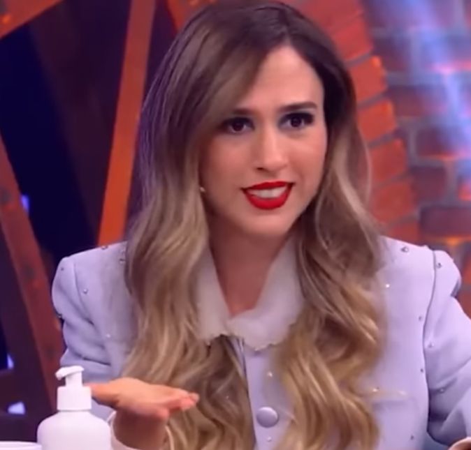 Tatá Werneck não só assumiu que não sabe falar, como faz graça da situação em seu programa Lady Night, transmitido pelo Multishow. A atriz sempre fala um inglês macarrônico com seus convidados, achando graça da situação. Tatá Werneck não só assumiu que não sabe falar, como faz graça da situação em seu programa Lady Night, transmitido pelo Multishow. A atriz sempre fala um inglês macarrônico com seus convidados, achando graça da situação.