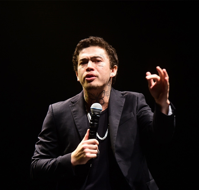 Whindersson Nunes afasta rumores de novo namoro com ex de Vitão: <i>No dia em que eu namorar, vão demorar a saber</i>