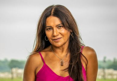 Dira Paes encanta ao compartilhar clique de casamento triplo de <i>Pantanal</i>. Veja os melhores cliques dos bastidores da novela!