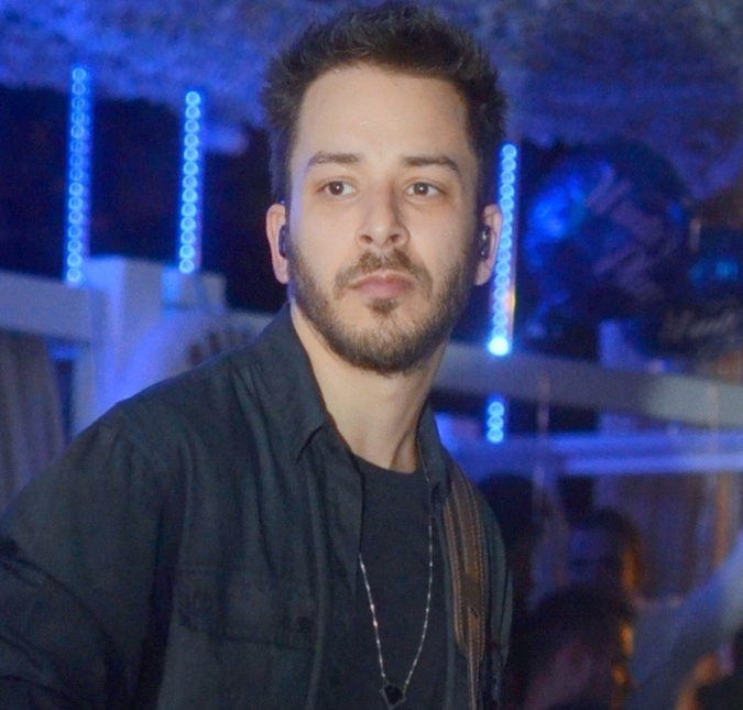 Junior Lima emociona ao prestar homenagem e postar registro com o pai, Xororó: <i>Te amo e te admiro profundamente</i>