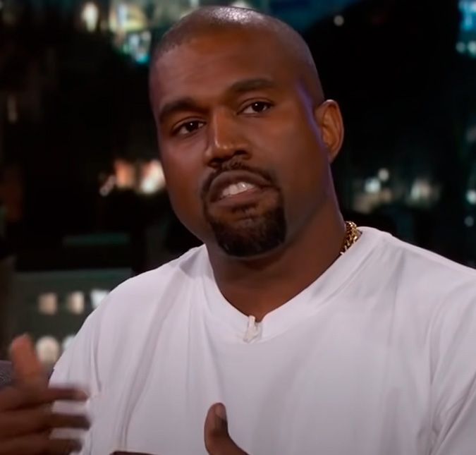 Esposa de Kanye West esconde rosto ao sair junto com amado E não é a primeira vez que Bianca Censori causa em frente às câmeras!