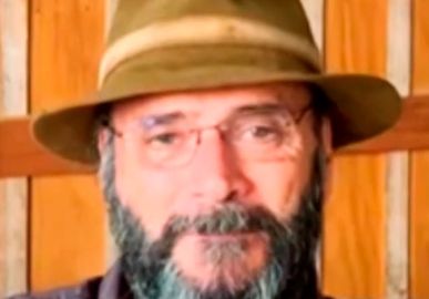 Almir Sater revela cena preferida de <i>Pantanal: - O duelo que eu gravei com o Gabriel</i>