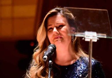 Daiana Garbin se emociona ao falar do câncer da filha em Jantar de Gala do <i>Graacc</i>, confira quem marcou presença no evento