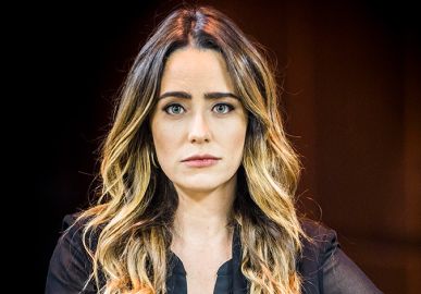 Fernanda Vasconcellos publica foto com o filho no colo e fãs se derretem; veja!
