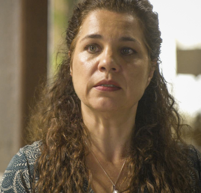 Isabel Teixeira posa nos bastidores de <I>Pantanal</i> com Paula Barbosa e recebe elogios da amiga