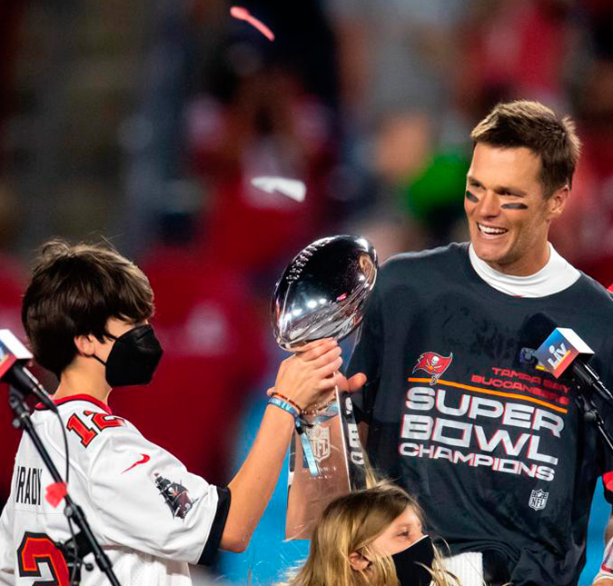 Em meio aos rumores de término, Tom Brady quebra o silêncio e evita falar de Gisele Bündchen