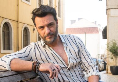 Em sua quarta novela com Gloria Perez, Rodrigo Lombardi comenta trabalho da autora: - <i>Eu entendo como ela escreve</i>