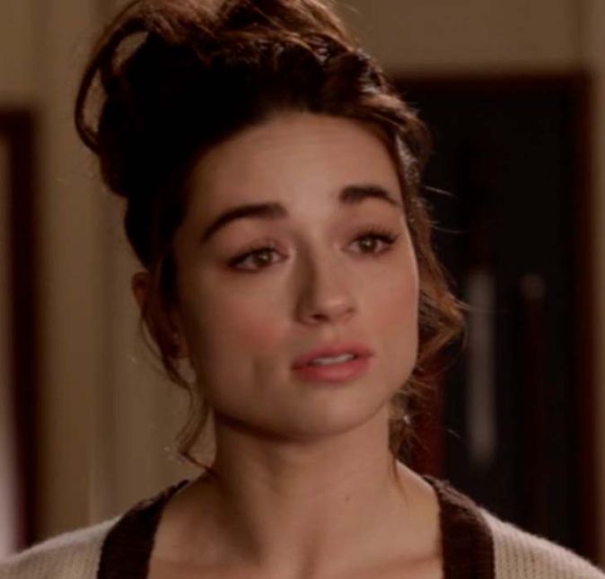 Quem não se lembra da trágica morte de Alisson Argent? Os fãs da série precisaram se despedir de Crystal Reed cedo demais, mas podem matar aquela saudade conferindo os outros trabalhos que a atriz participou ao longo dos anos. Seguindo uma linha bem assustadora, Crystal fez parte de A Casa do Medo, Mostro do Pântano e da série Gotham. Quem não se lembra da trágica morte de Alisson Argent? Os fãs da série precisaram se despedir de Crystal Reed cedo demais, mas podem matar aquela saudade conferindo os outros trabalhos que a atriz participou ao longo dos anos. Seguindo uma linha bem assustadora, Crystal fez parte de A Casa do Medo, Mostro do Pântano e da série Gotham.