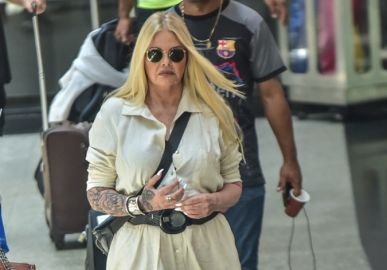 Monique Evans revela que vai se casar em 2023 e que a cerimônia vai ser super íntima