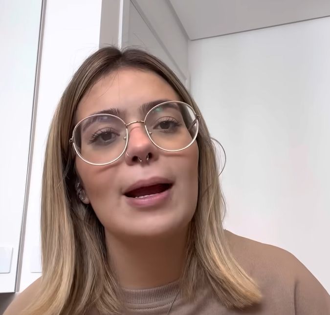 A influenciadora deu detalhes para os fãs que está comendo bastante bolo, macarrão e peixe