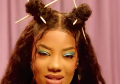 Após ser criticada por preço de ingresso, Ludmilla faz comparação com <i>Paramore</i>