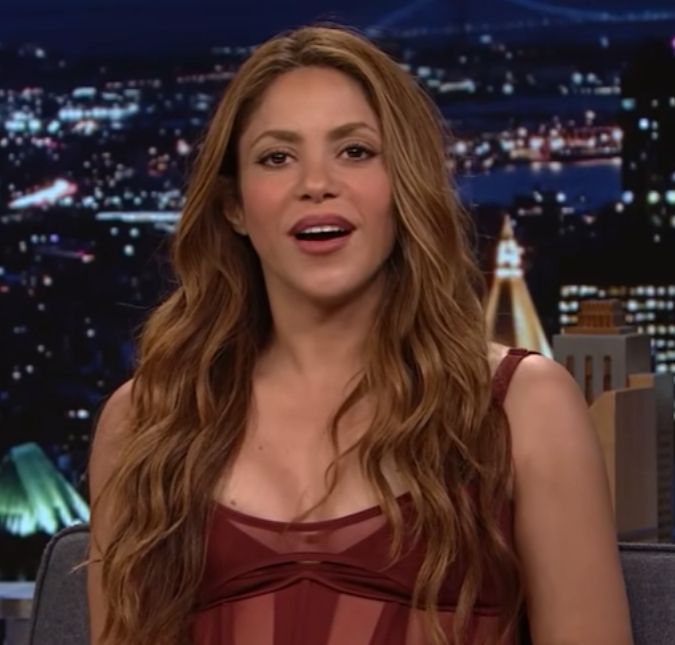 O ex casal foi visto em jogo do filho apoiando Milan, de nove anos de idade