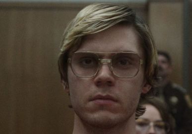 O que é real e ficção na série do <I>serial killer Dahmer: Um Canibal Americano</i>, exibida na <i>Netflix</i>