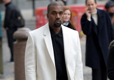 Kanye West mostra vídeo pornográfico durante reunião de negócios e causa desconforto