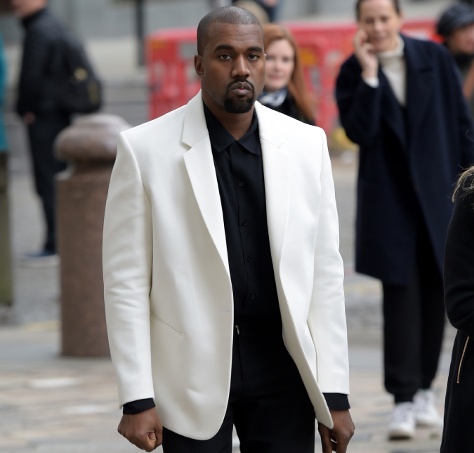 Conta de Kanye West no antigo <I>Twitter</i> foi reativada, saiba mais!